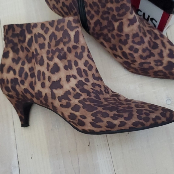 Leopard Booties - Picture 2 of 5